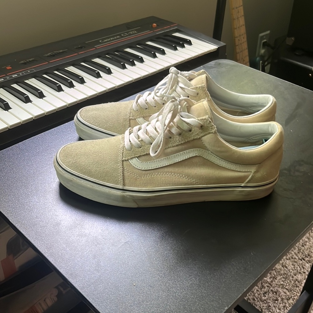 Men’s vans cream leather and canvas sz 11